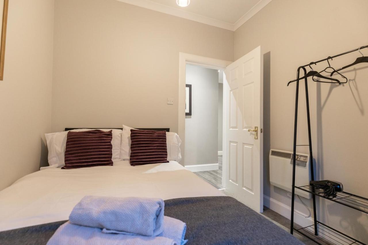 Two Bedroom Apartment Within Walking Distance To City Centre Édimbourg Extérieur photo